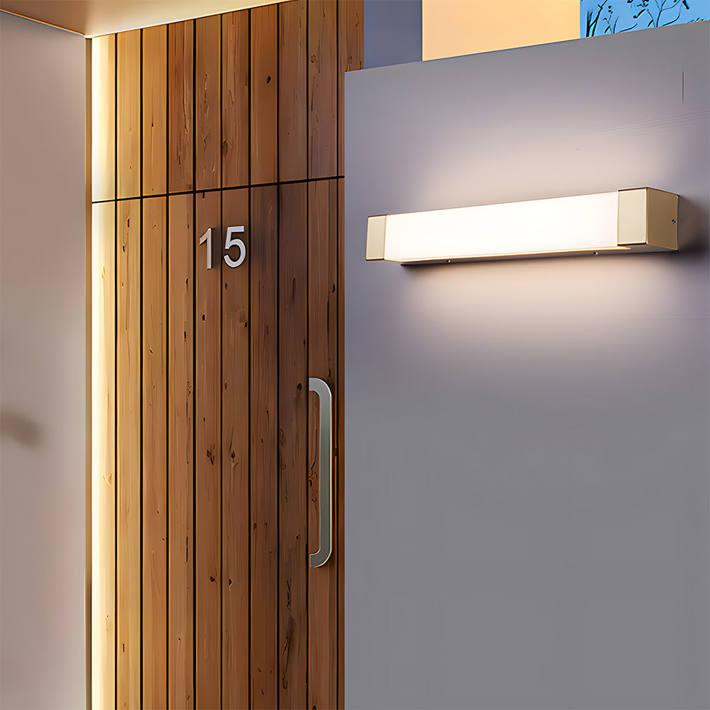 Kavon Wall Light For Outdoors