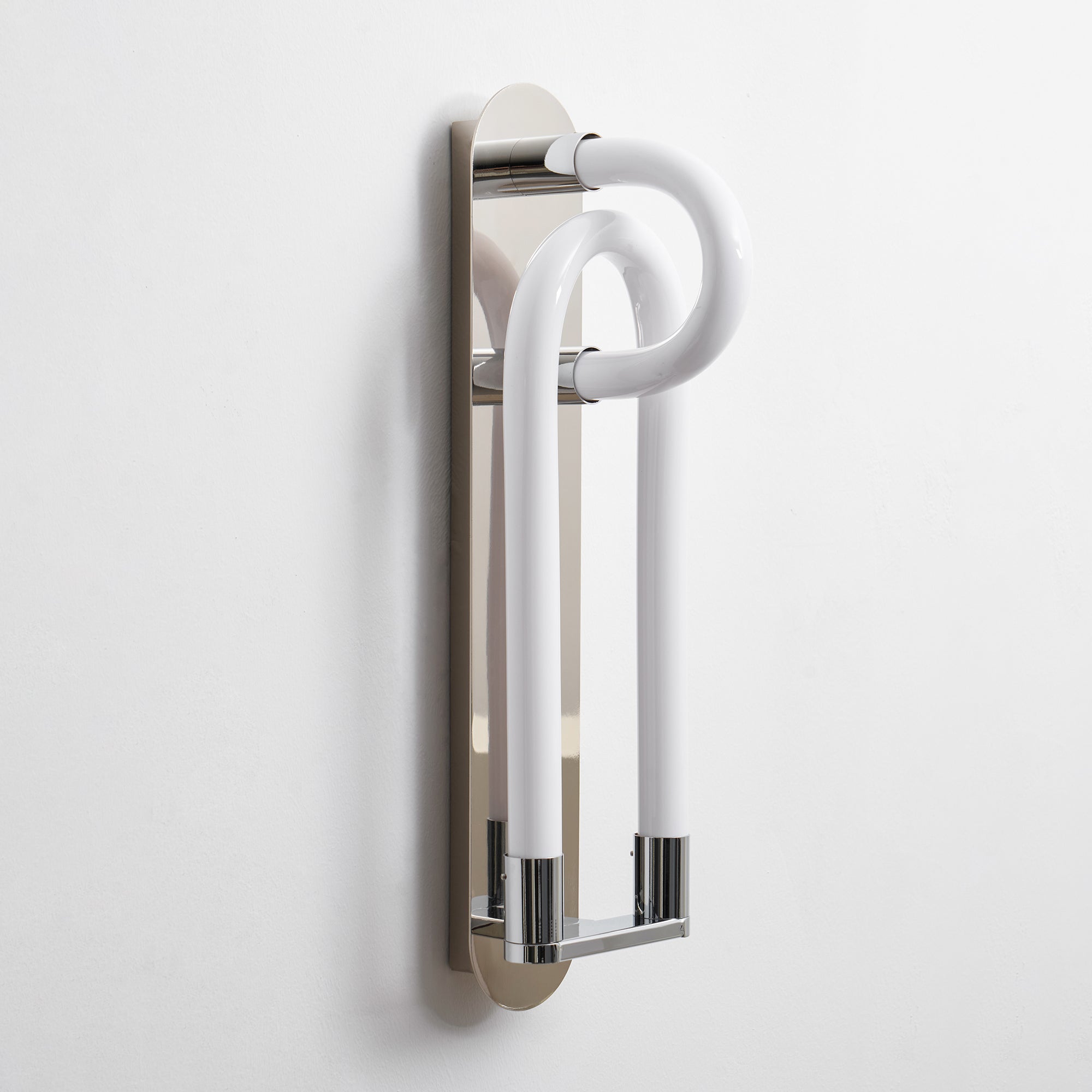 Loracus Wall Light