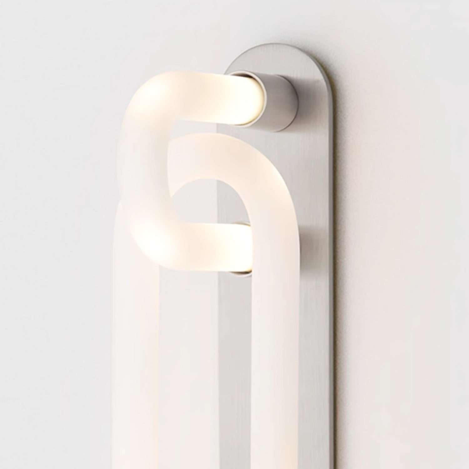 Loracus Wall Light