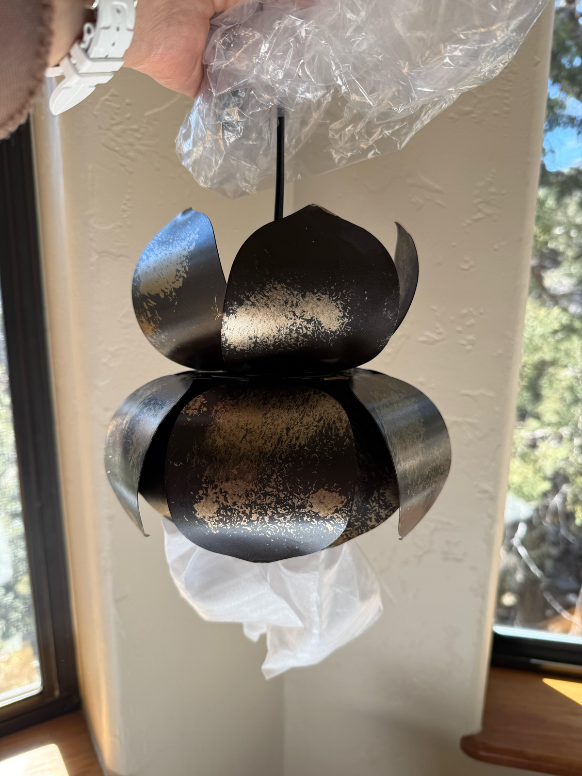 Nelleyay Floral Pendant Light