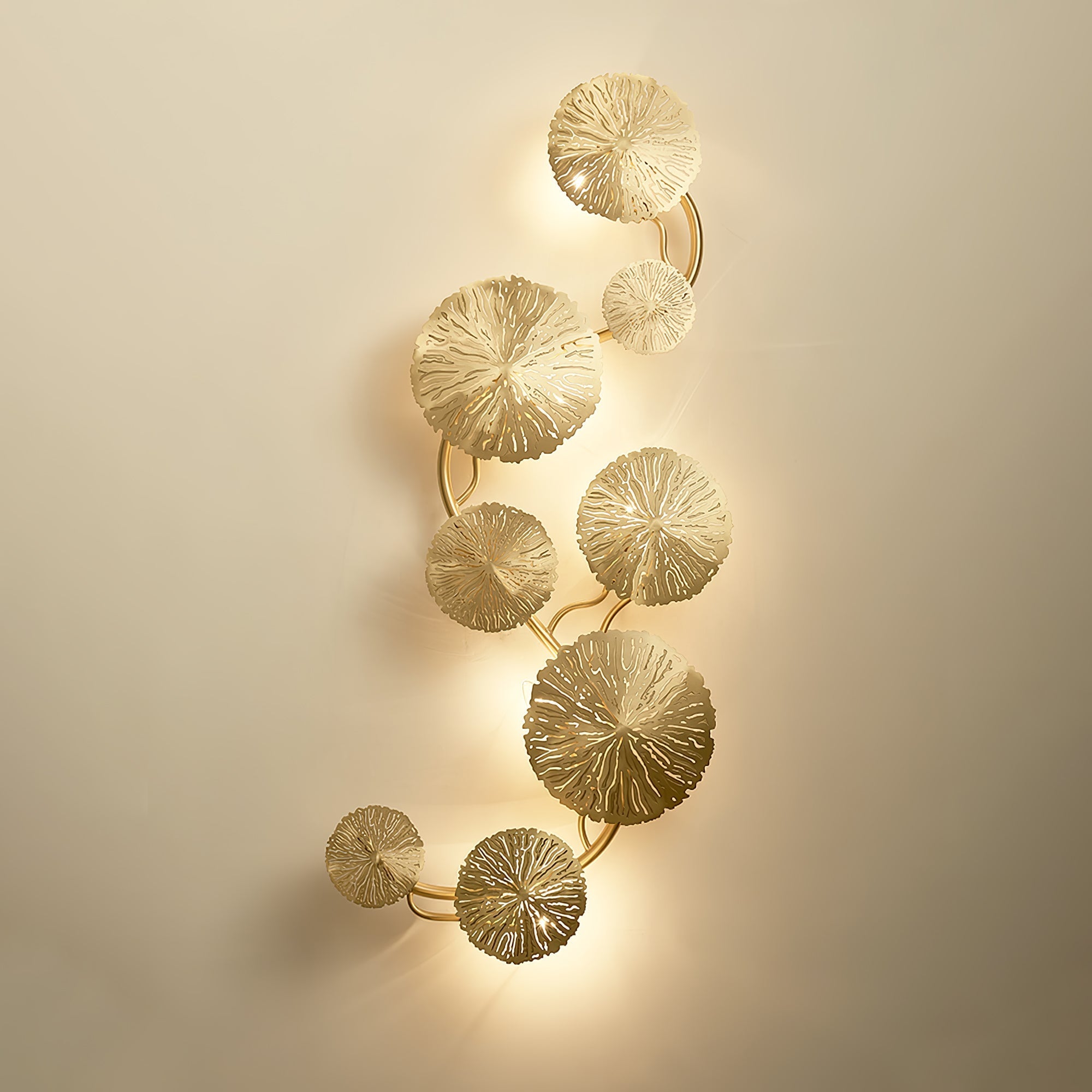 Letuzo Leaf Wall Light