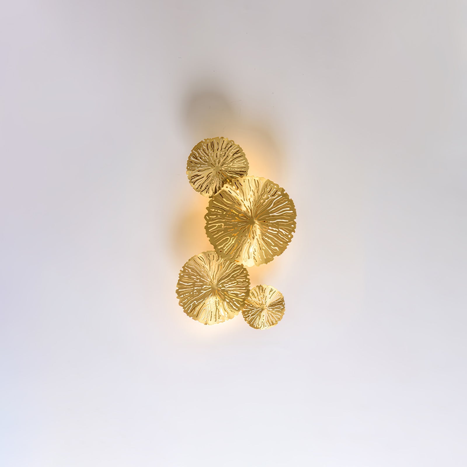 Letuzo Leaf Wall Light