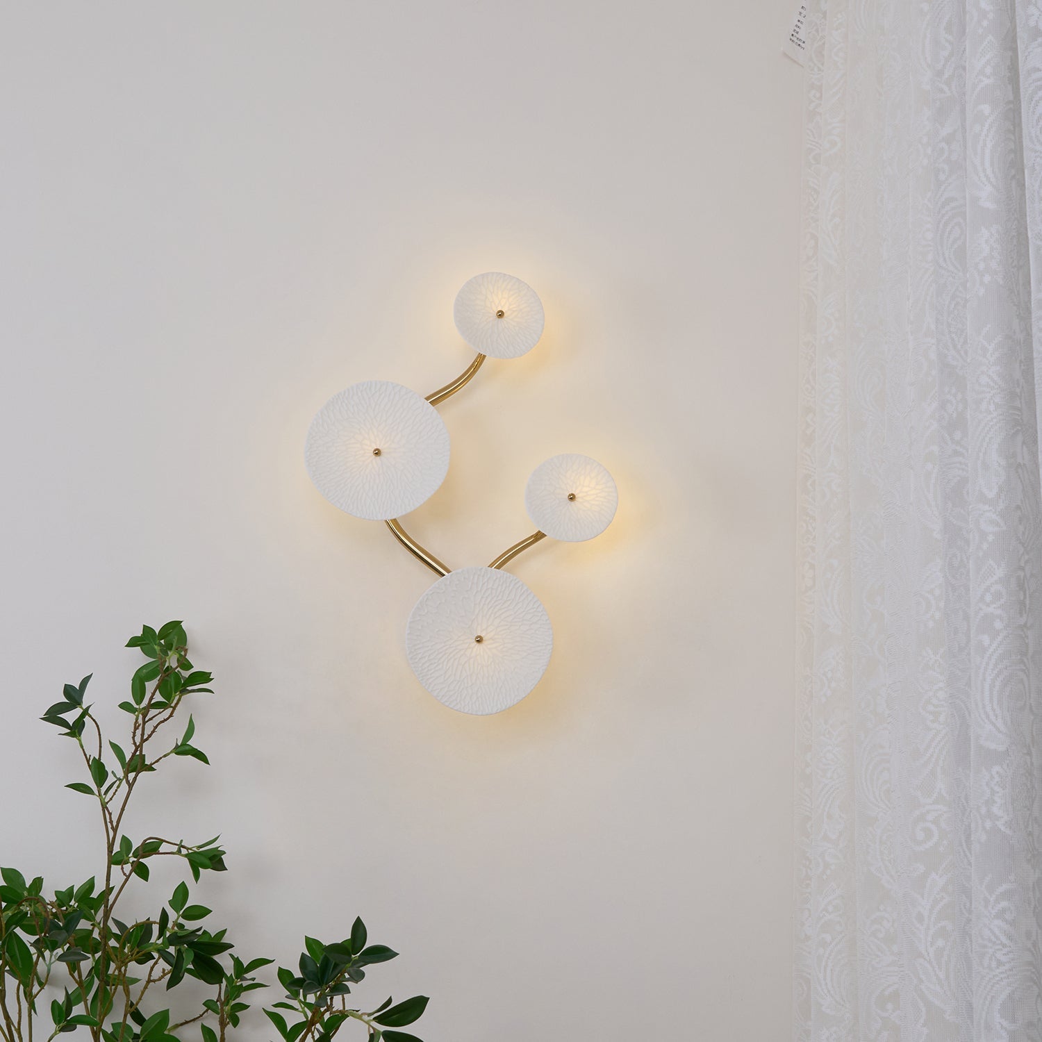 Verroburn Petal Wall Light