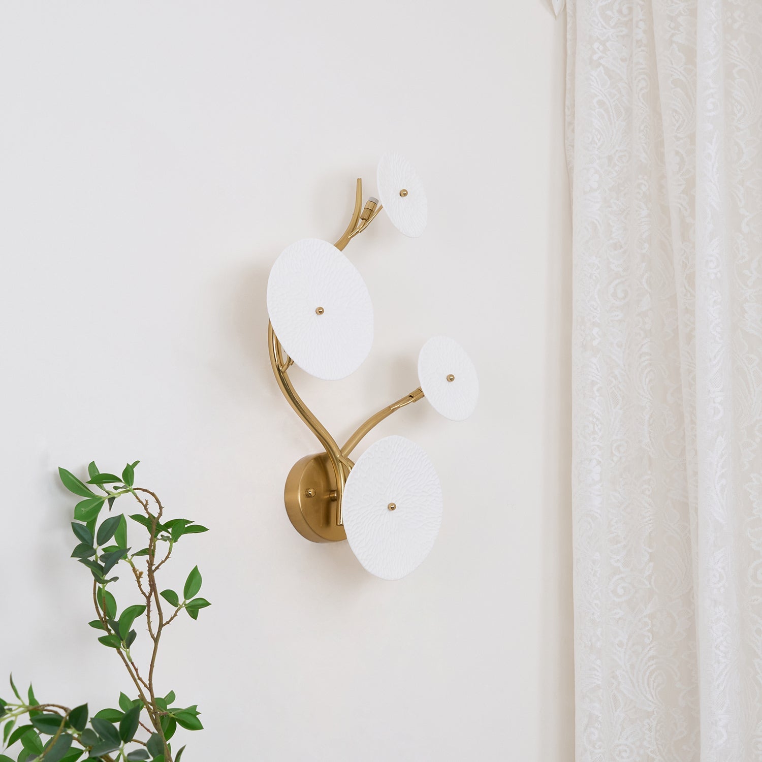 Verroburn Petal Wall Light
