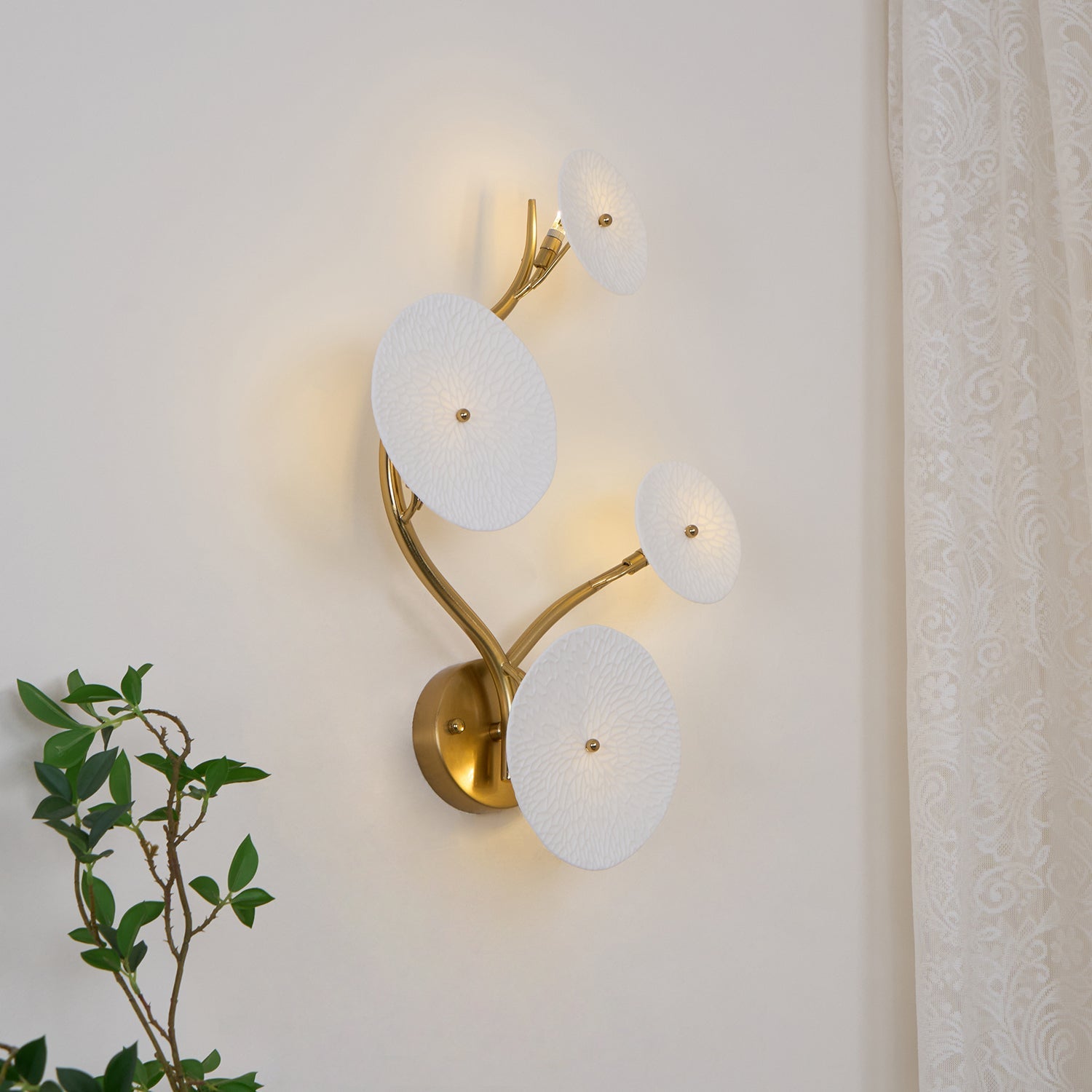 Verroburn Petal Wall Light
