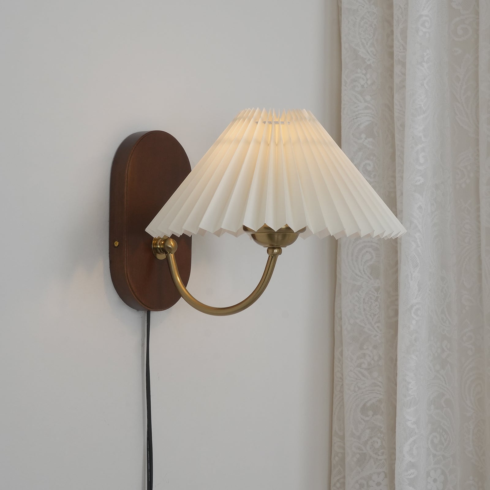 Nivalis Wall Light