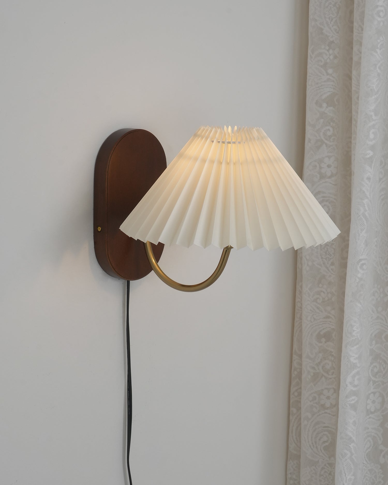 Nivalis Wall Light