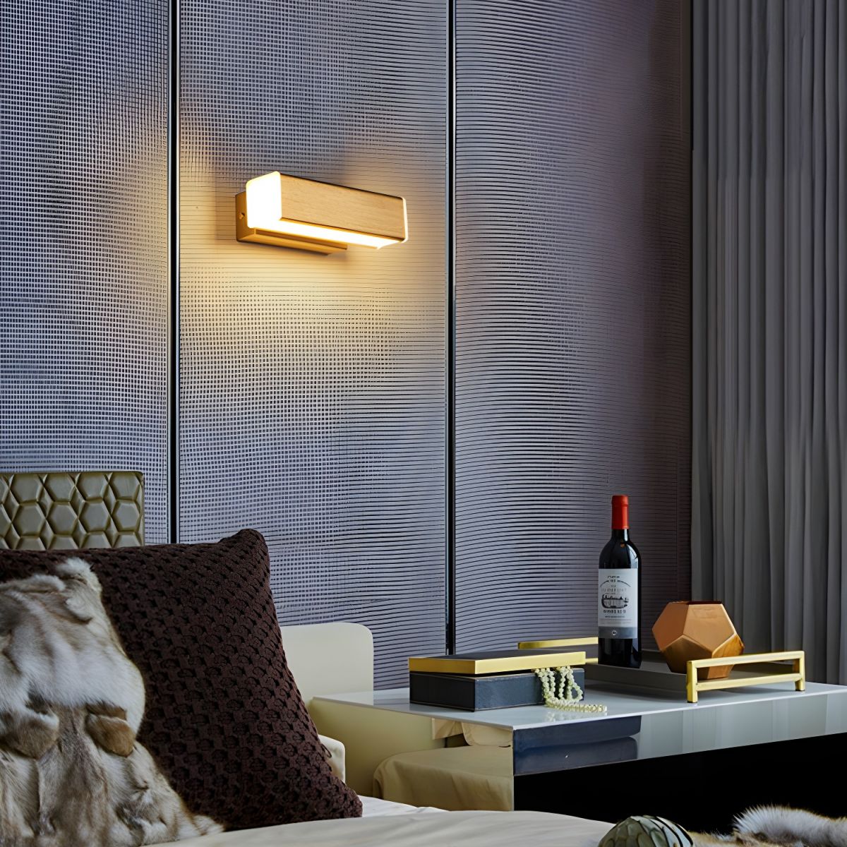 Loca Adjustable Wall Light