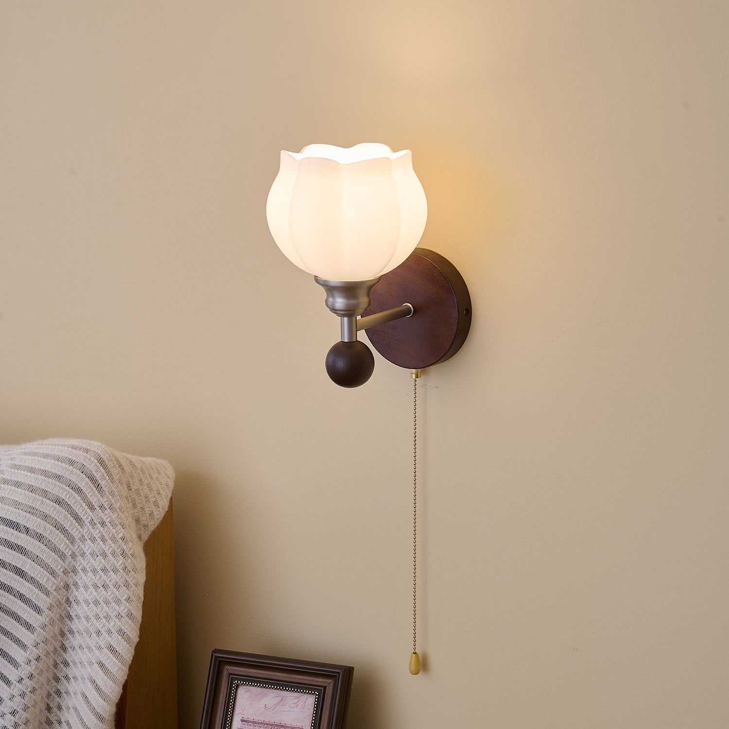 Locelle Wall Light