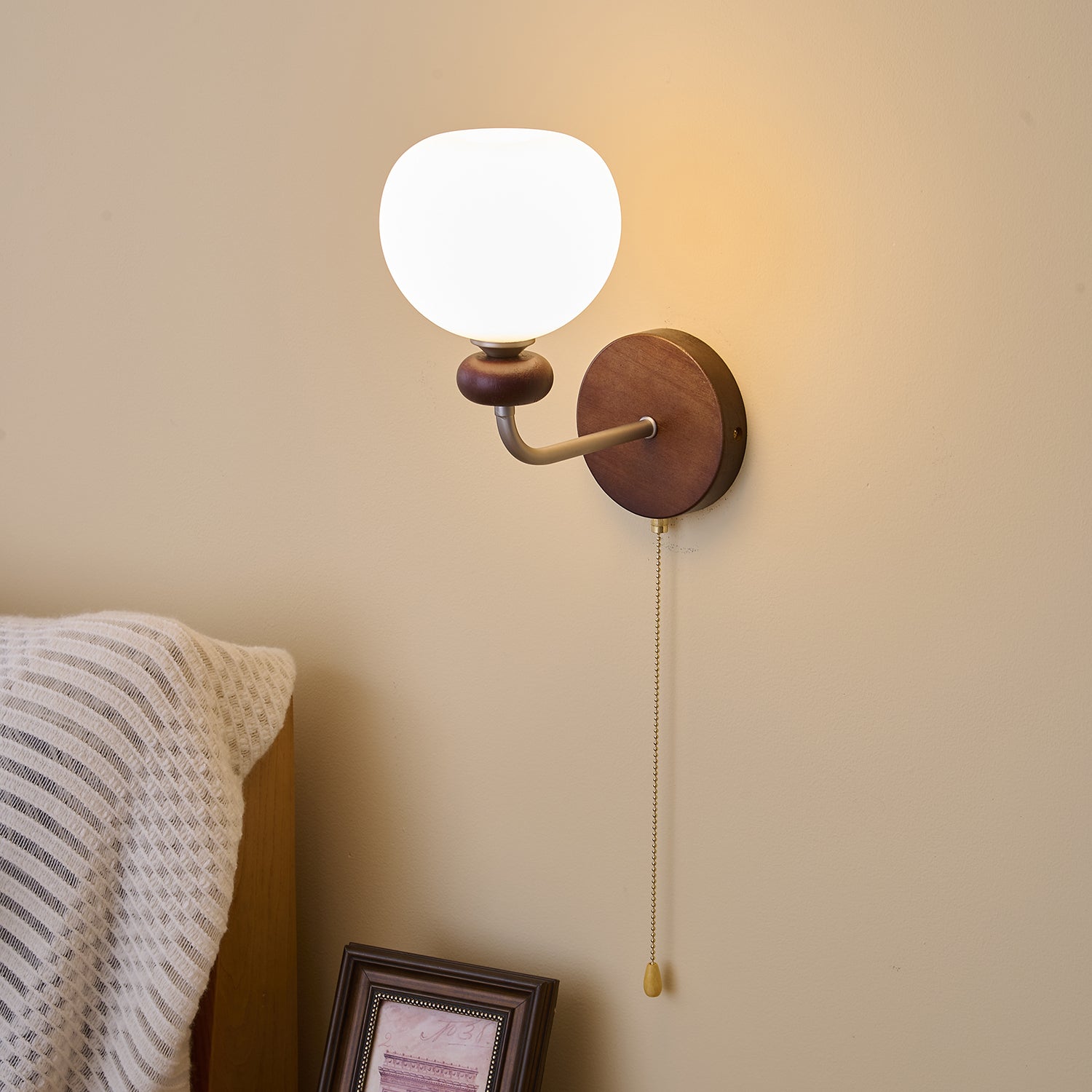 Locelle Wall Light