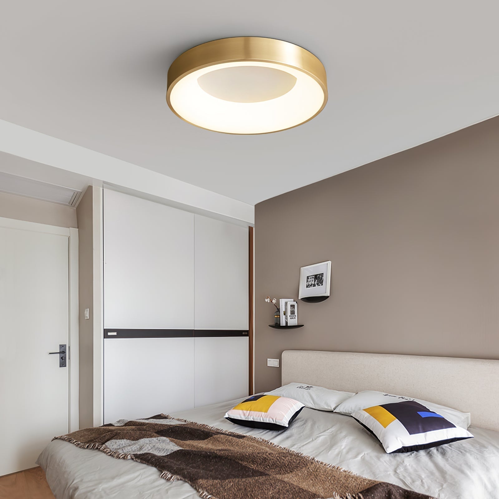 Ylomes Ceiling Light