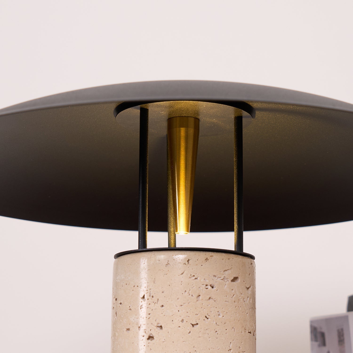 Discuton Table Lamp