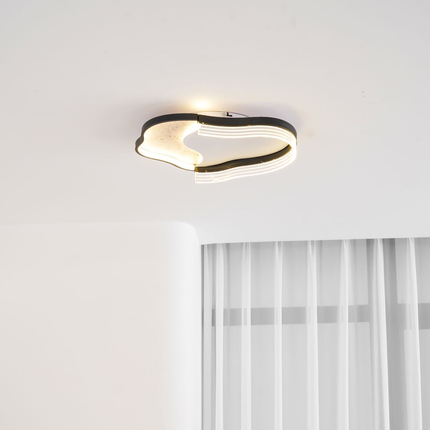 Leomezo Ceiling Light