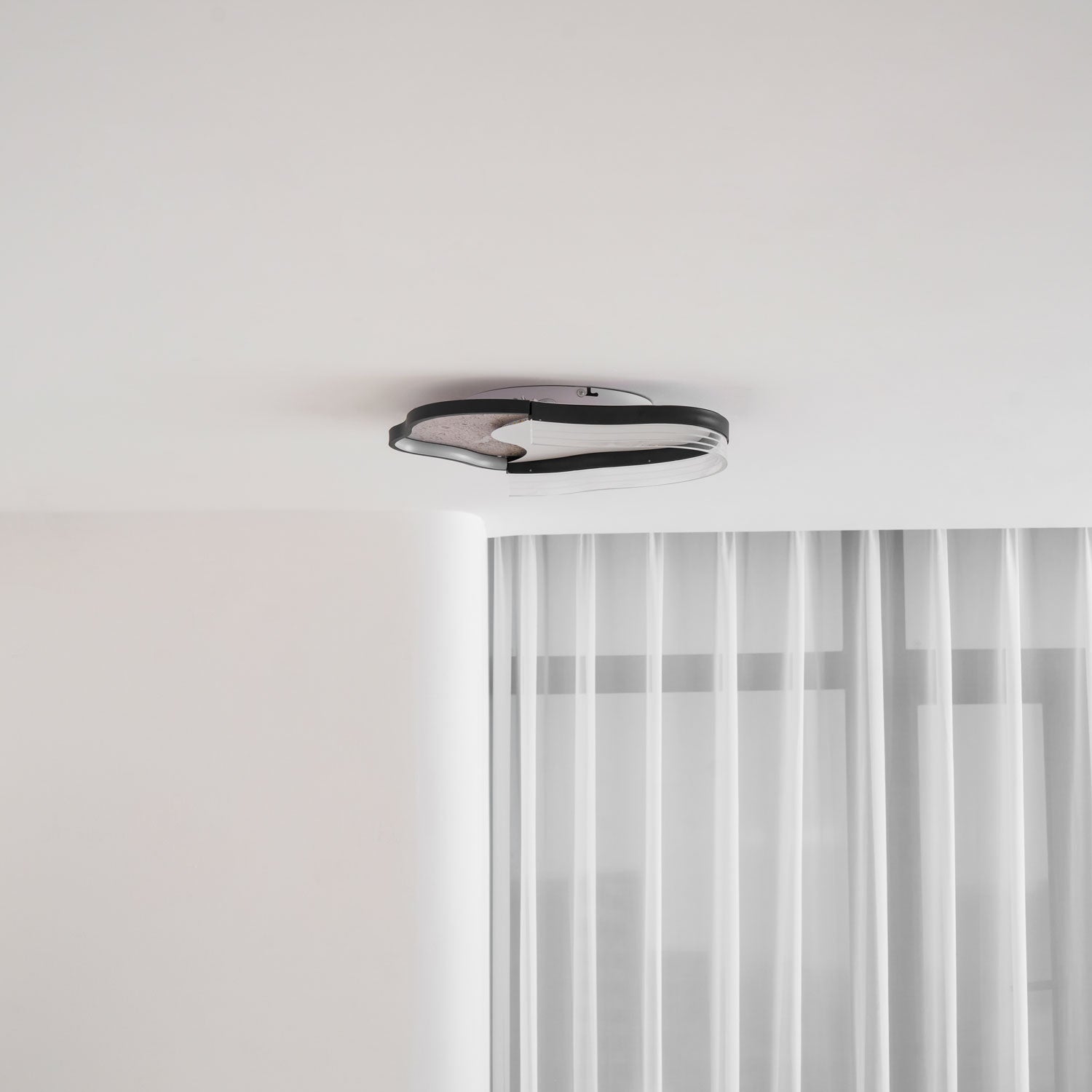Leomezo Ceiling Light