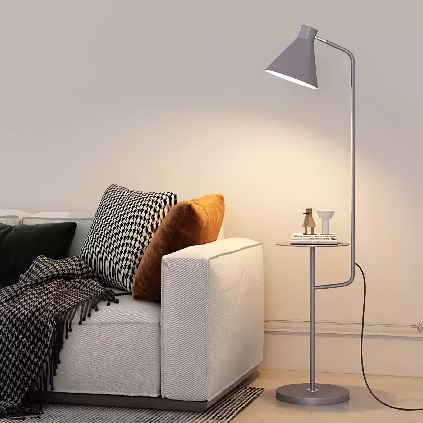 Mollor Floor Lamp