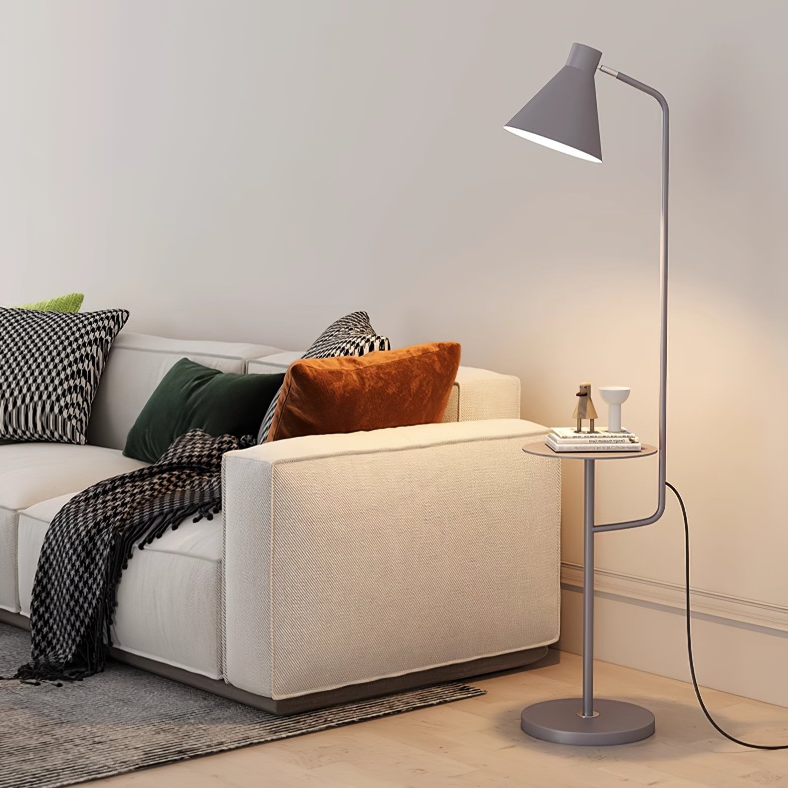 Mollor Floor Lamp