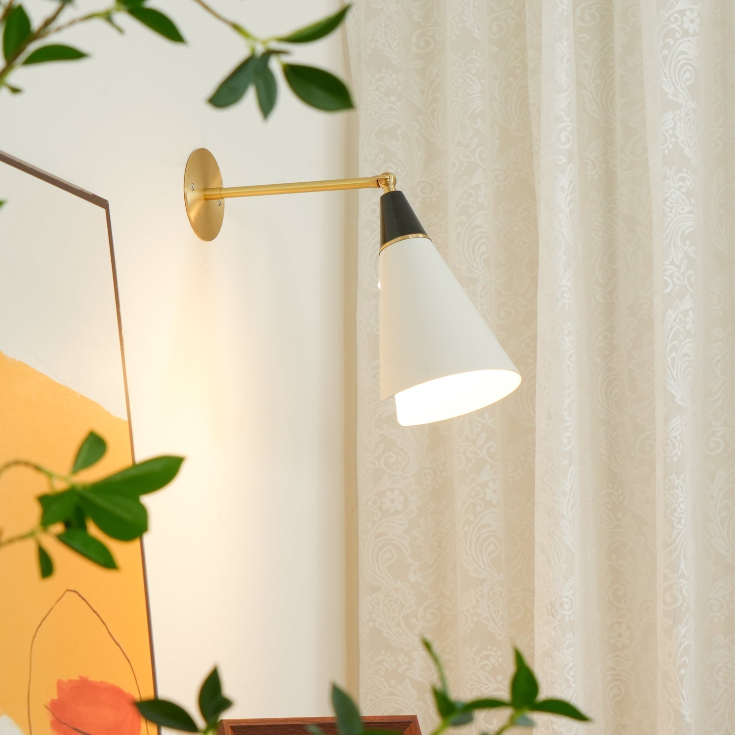 Mauge Wall Light