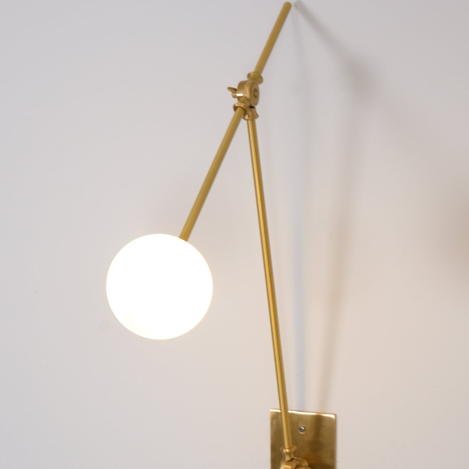 Onema Wall Light