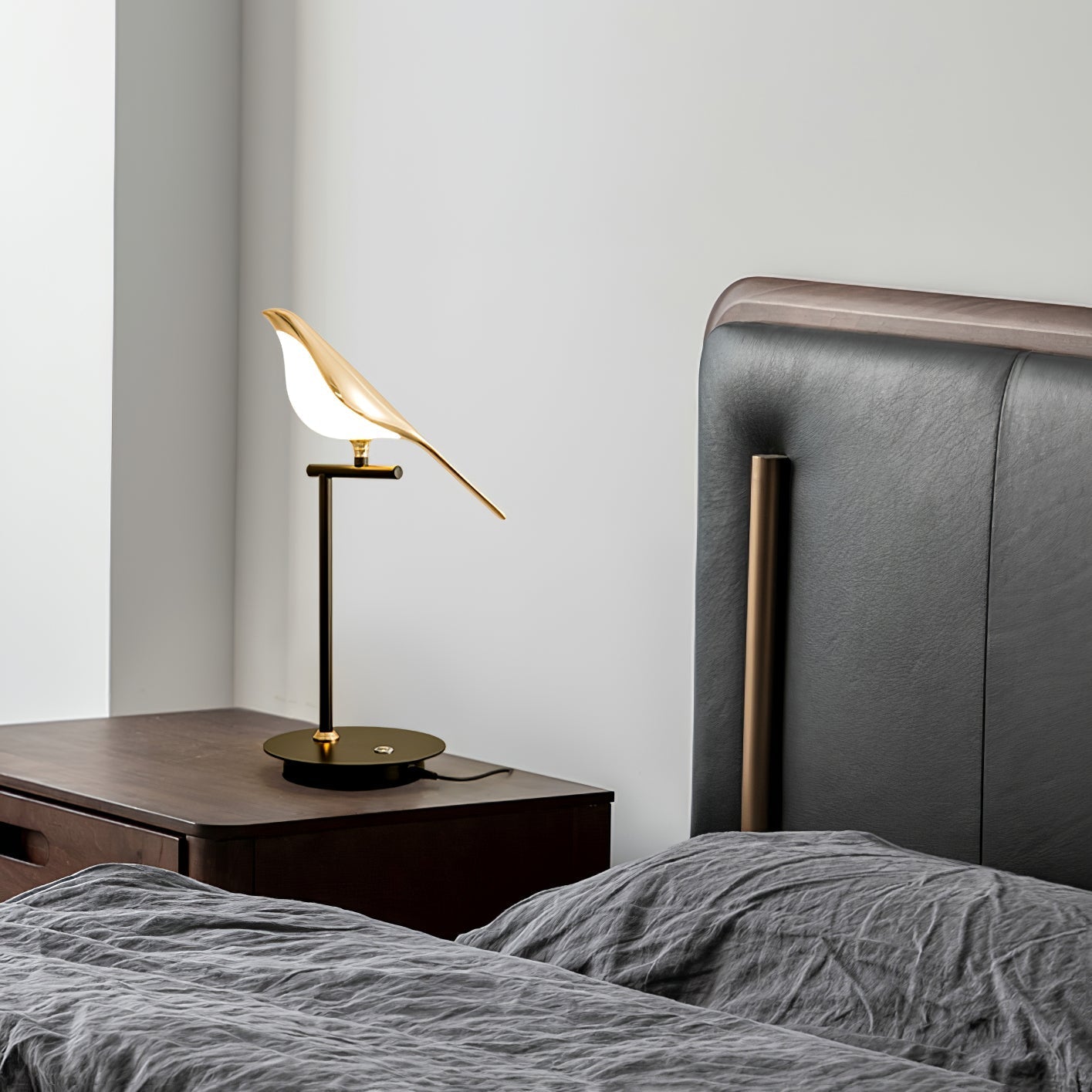 Solo Birdmann Table Lamp