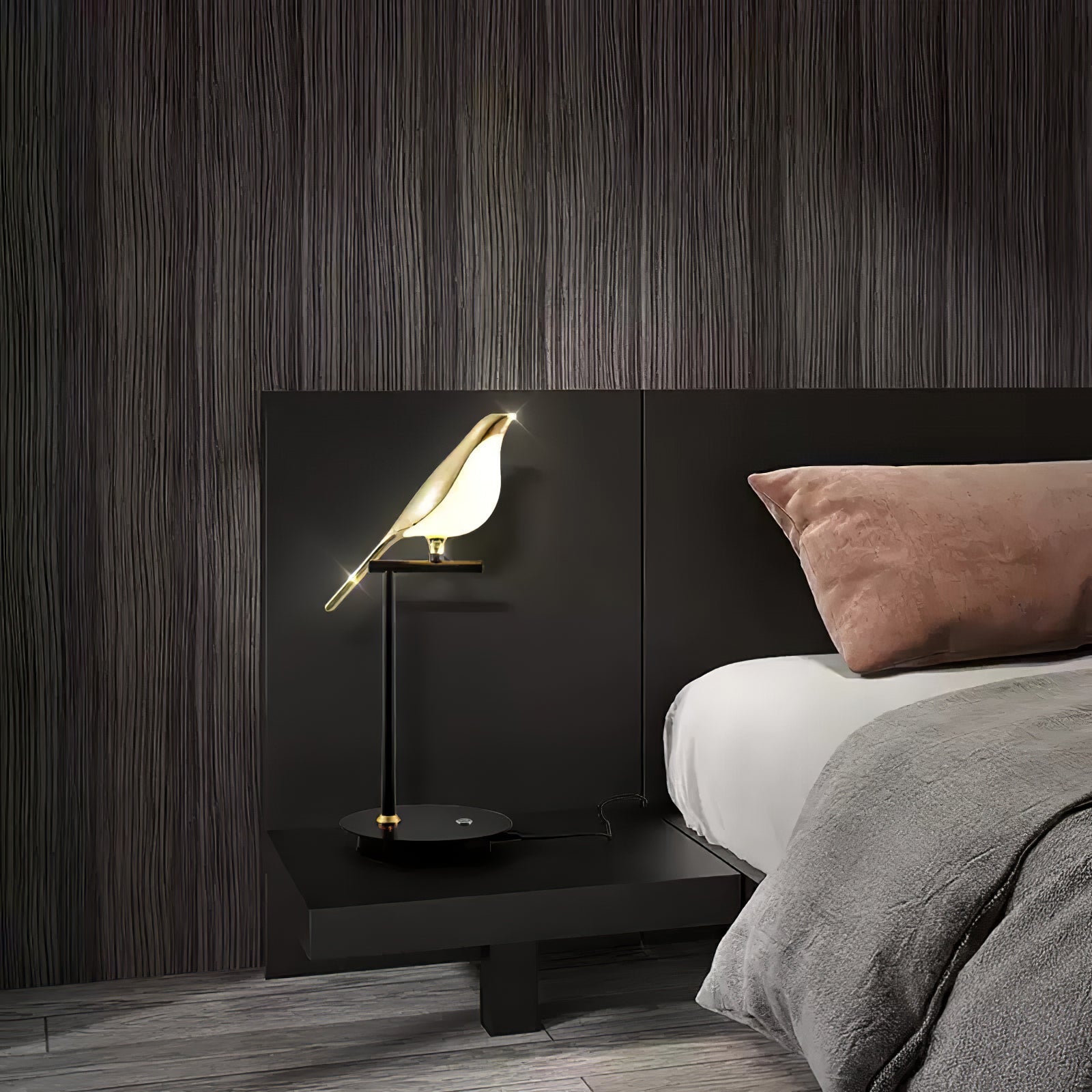 Solo Birdmann Table Lamp
