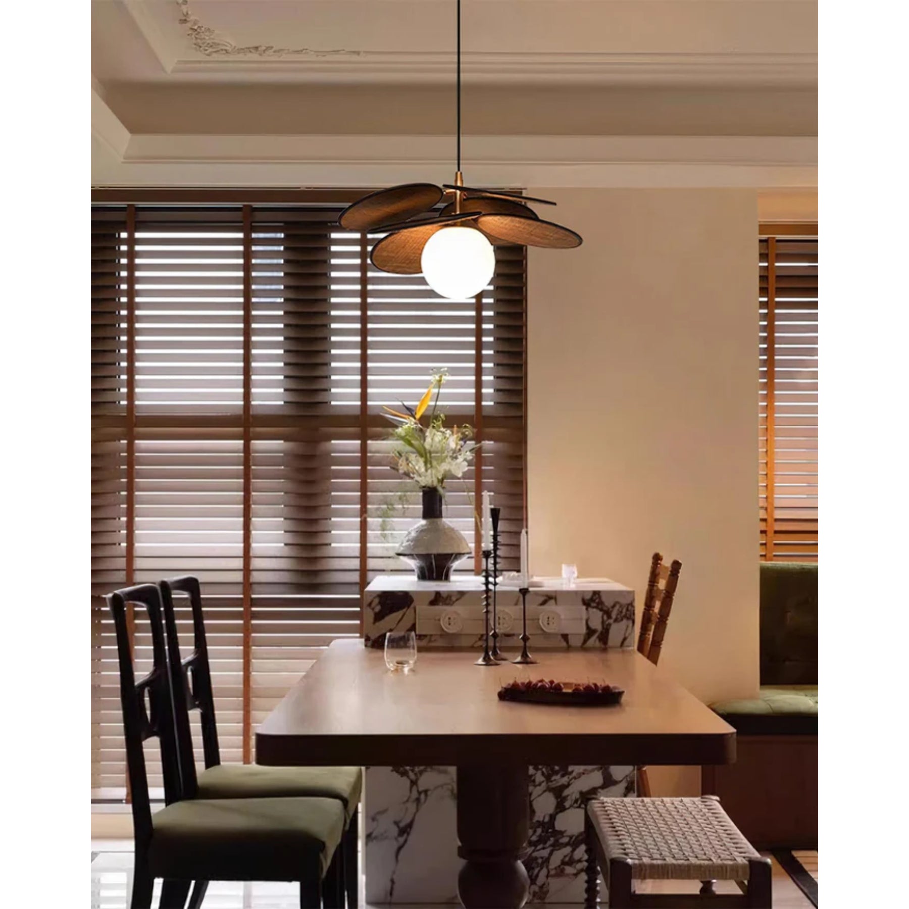 Ovaris Pendant Light