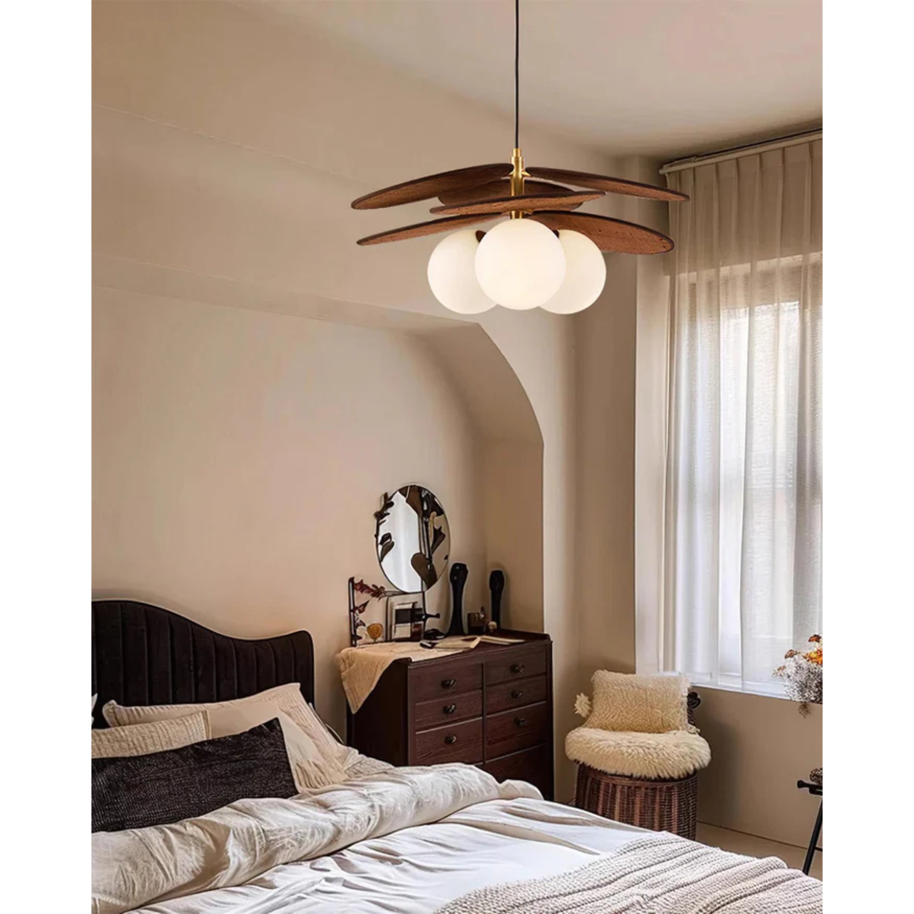 Ovaris Pendant Light