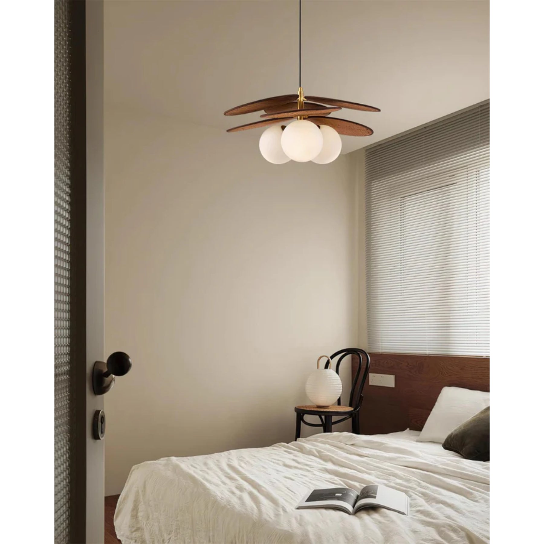 Ovaris Pendant Light