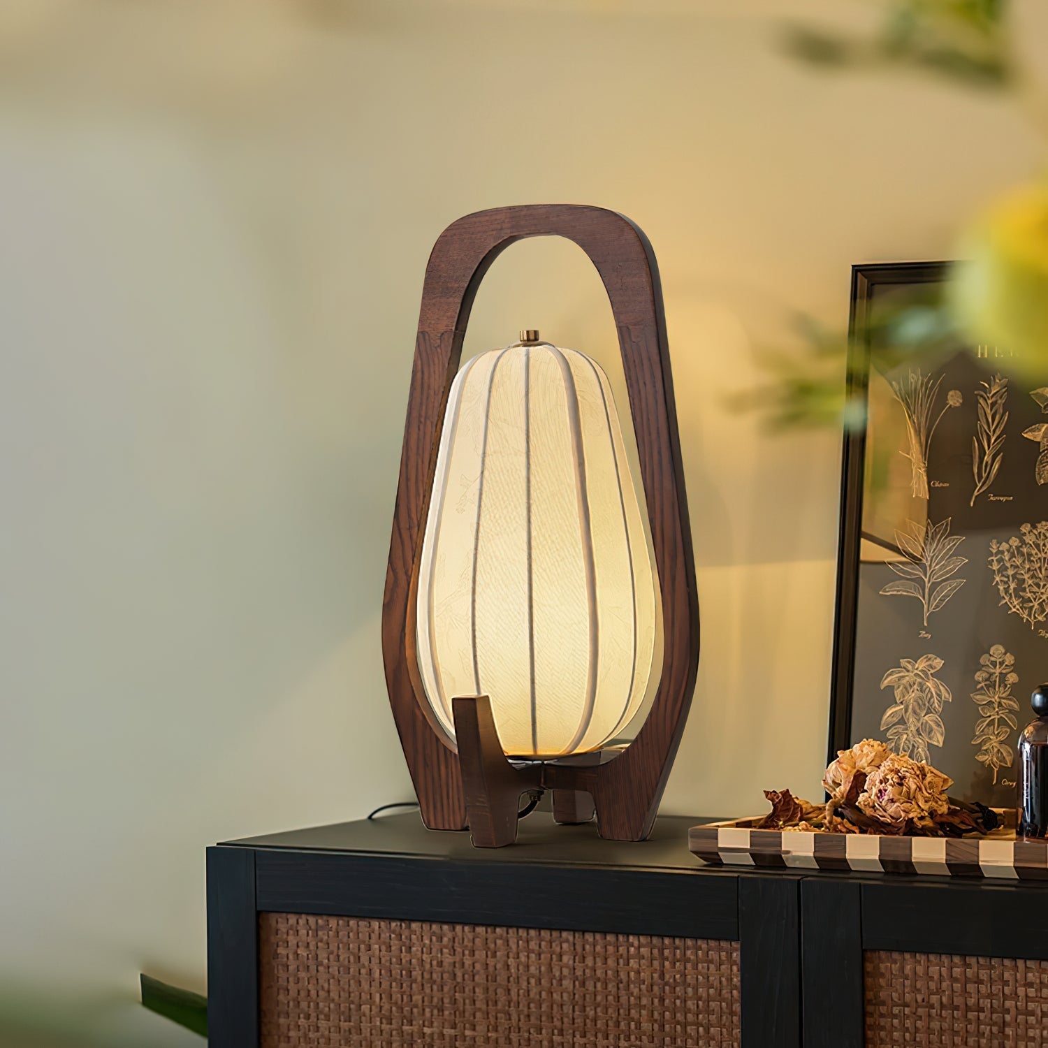 Melamo Table Lamp