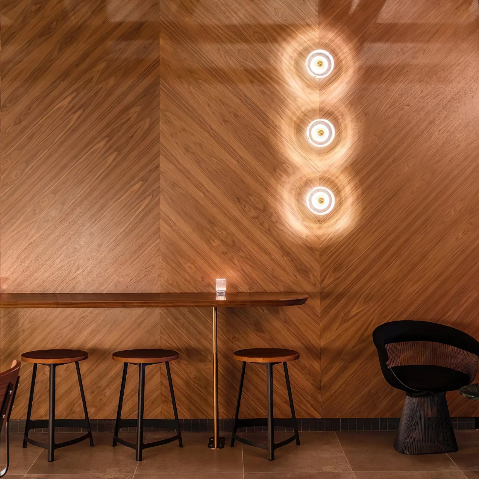 Golura Wall Light