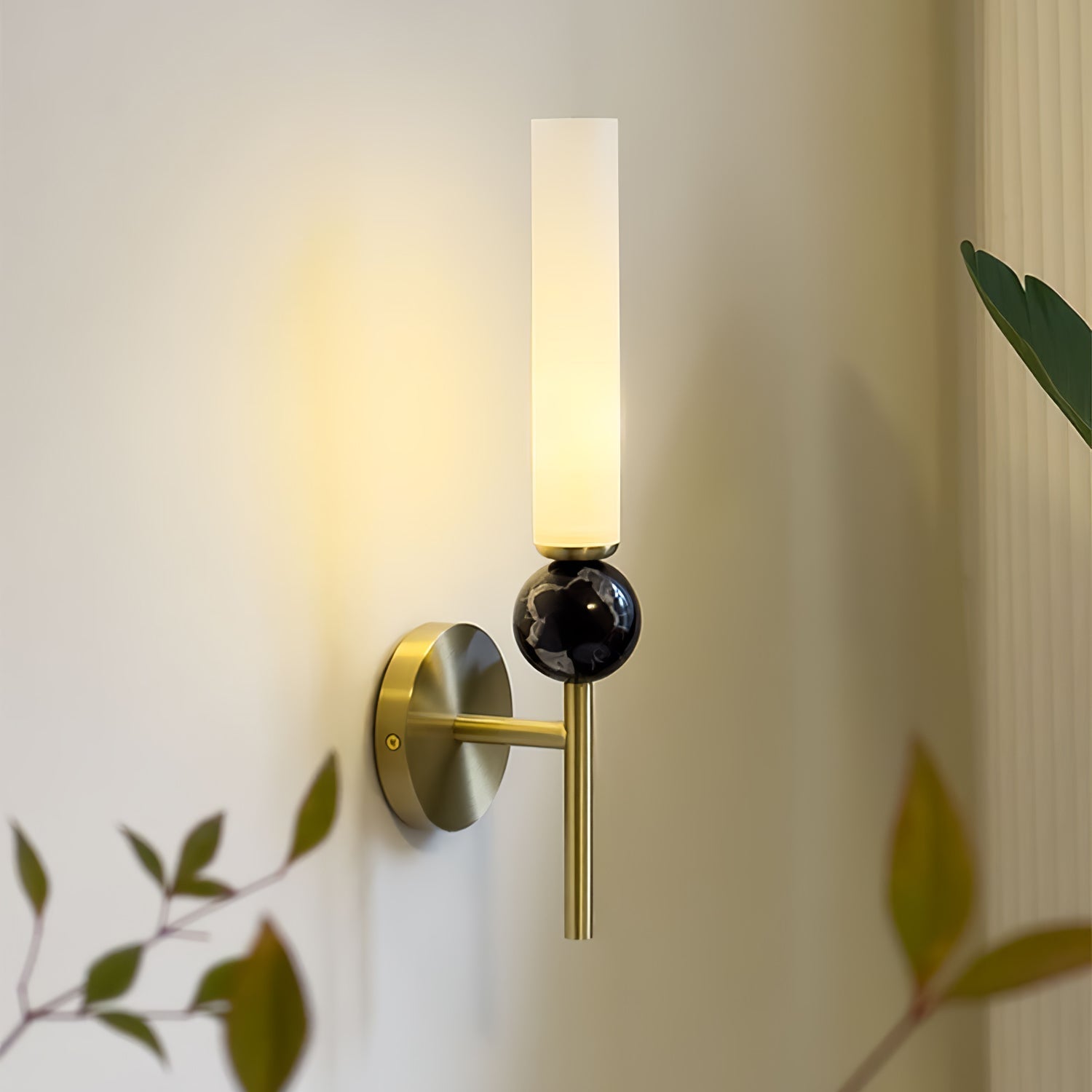 Elira Wall Light