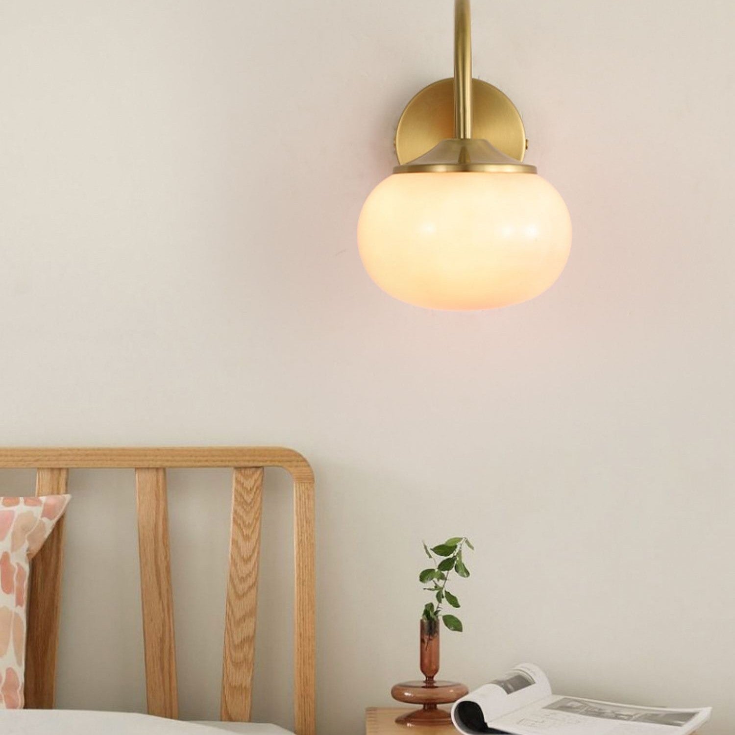 Mola Wall Light