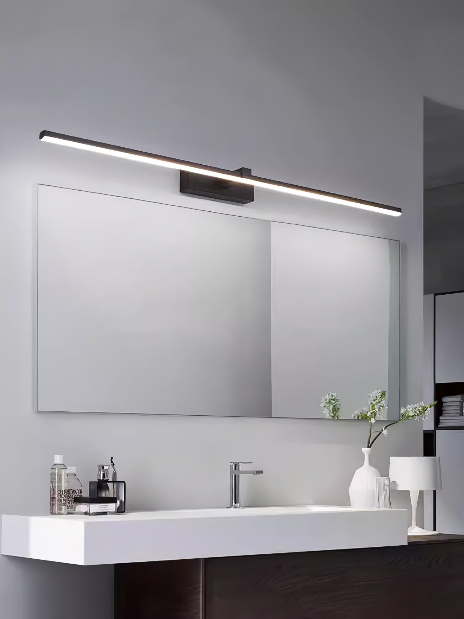 Aldas Linear Wall Light