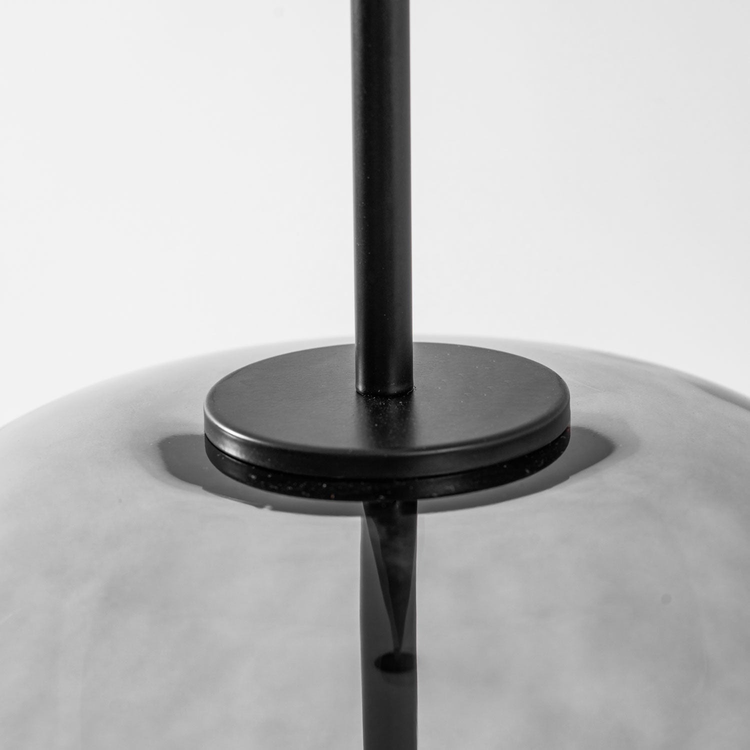 Nivve Globe Pendant Light