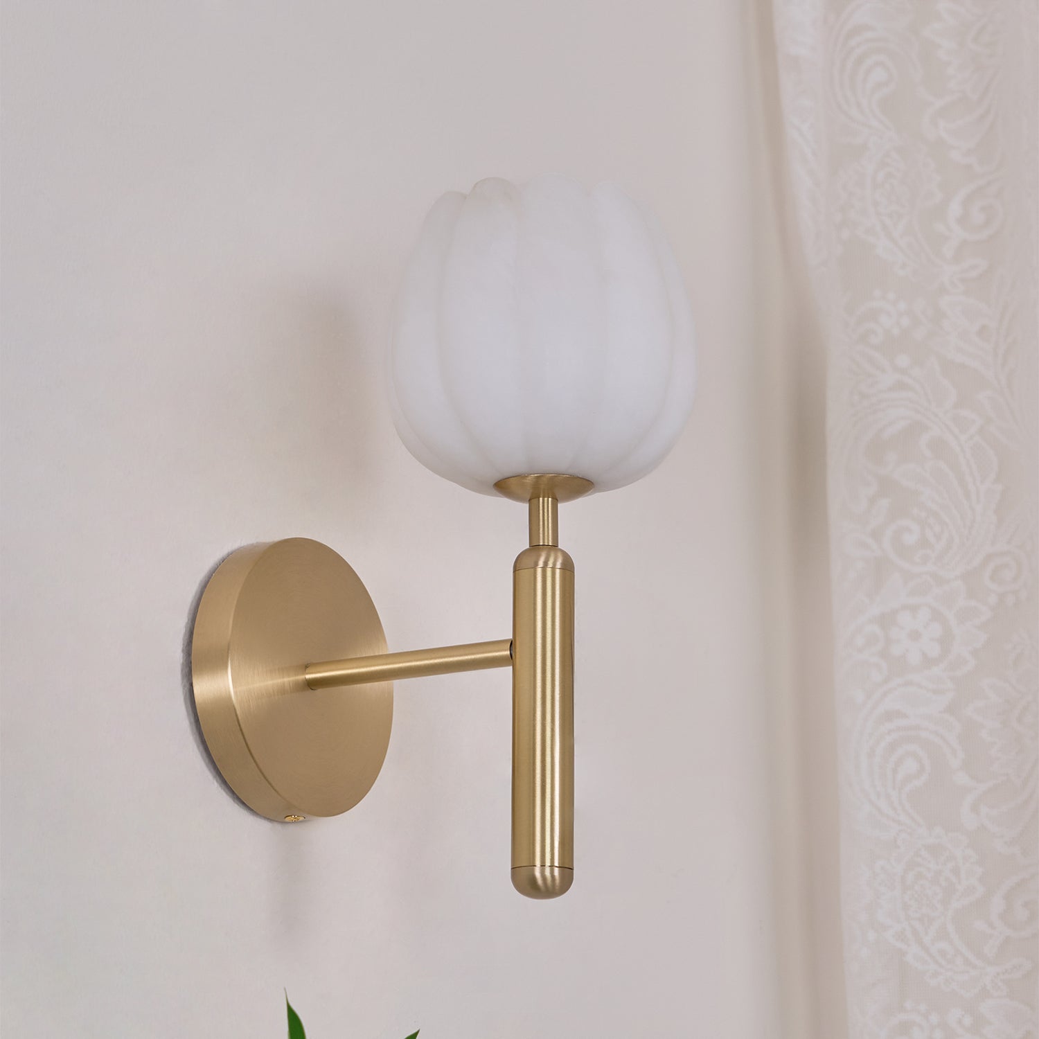 Loza Flower Albaster Wall Light