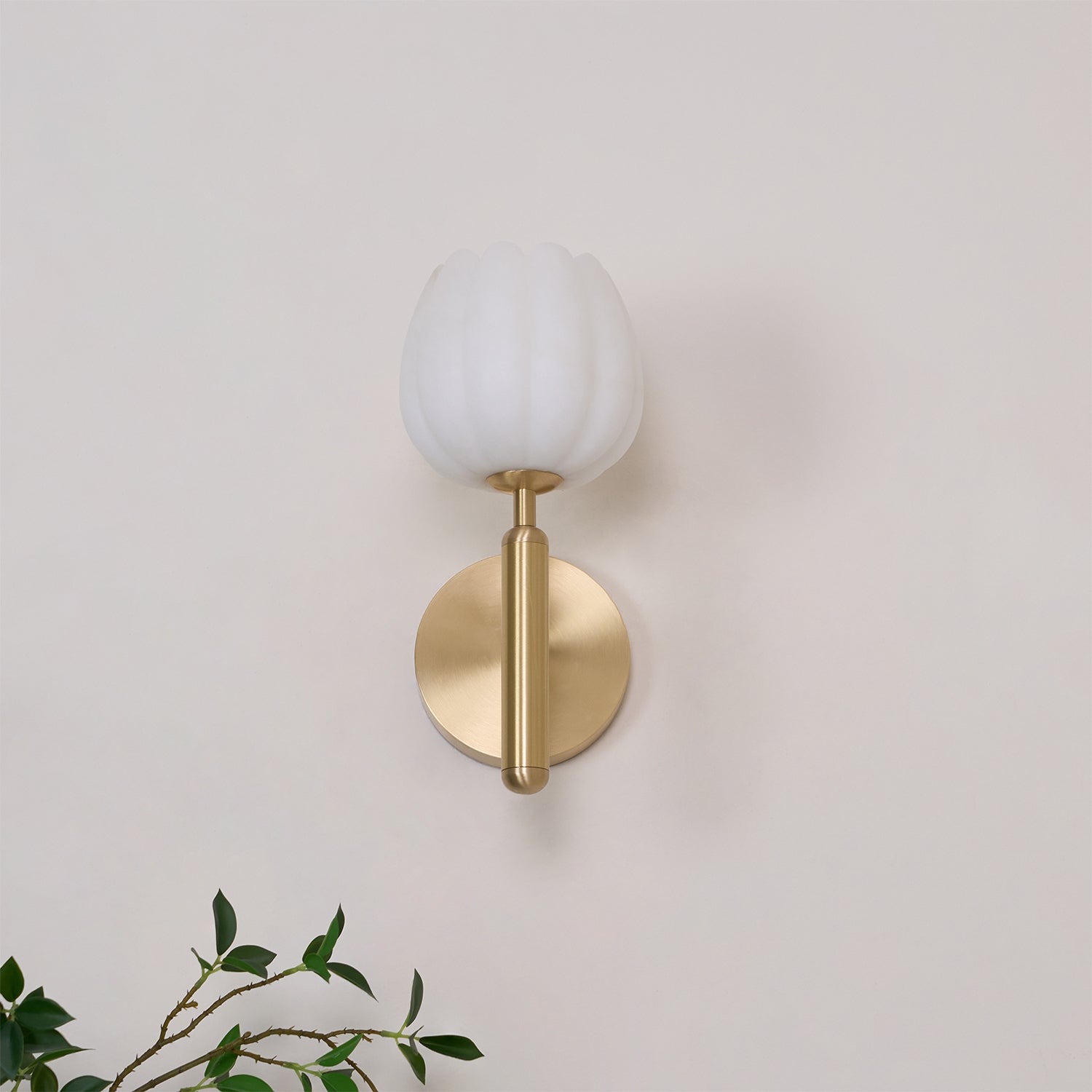 Loza Flower Albaster Wall Light
