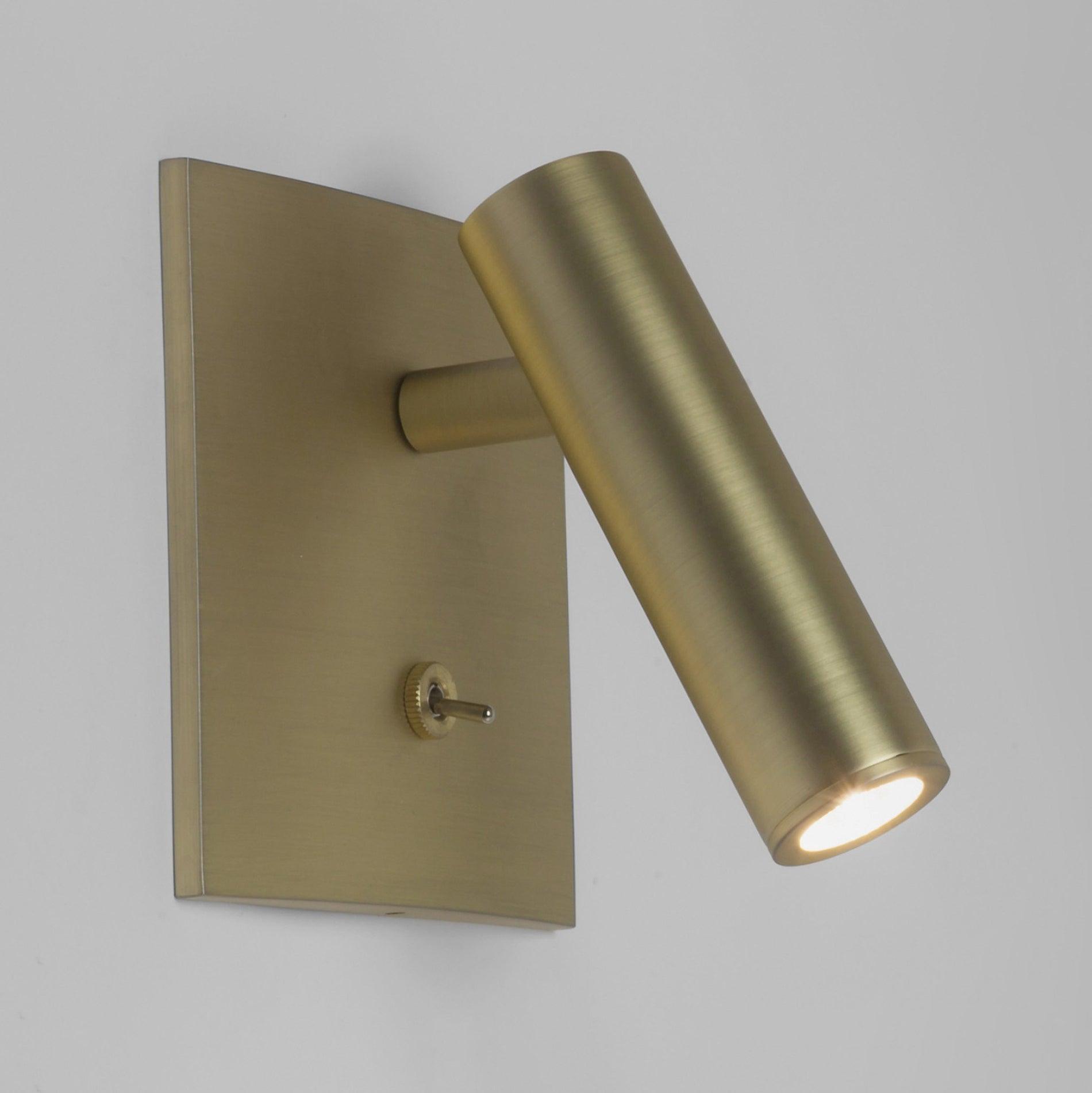 Trilvor Wall Light