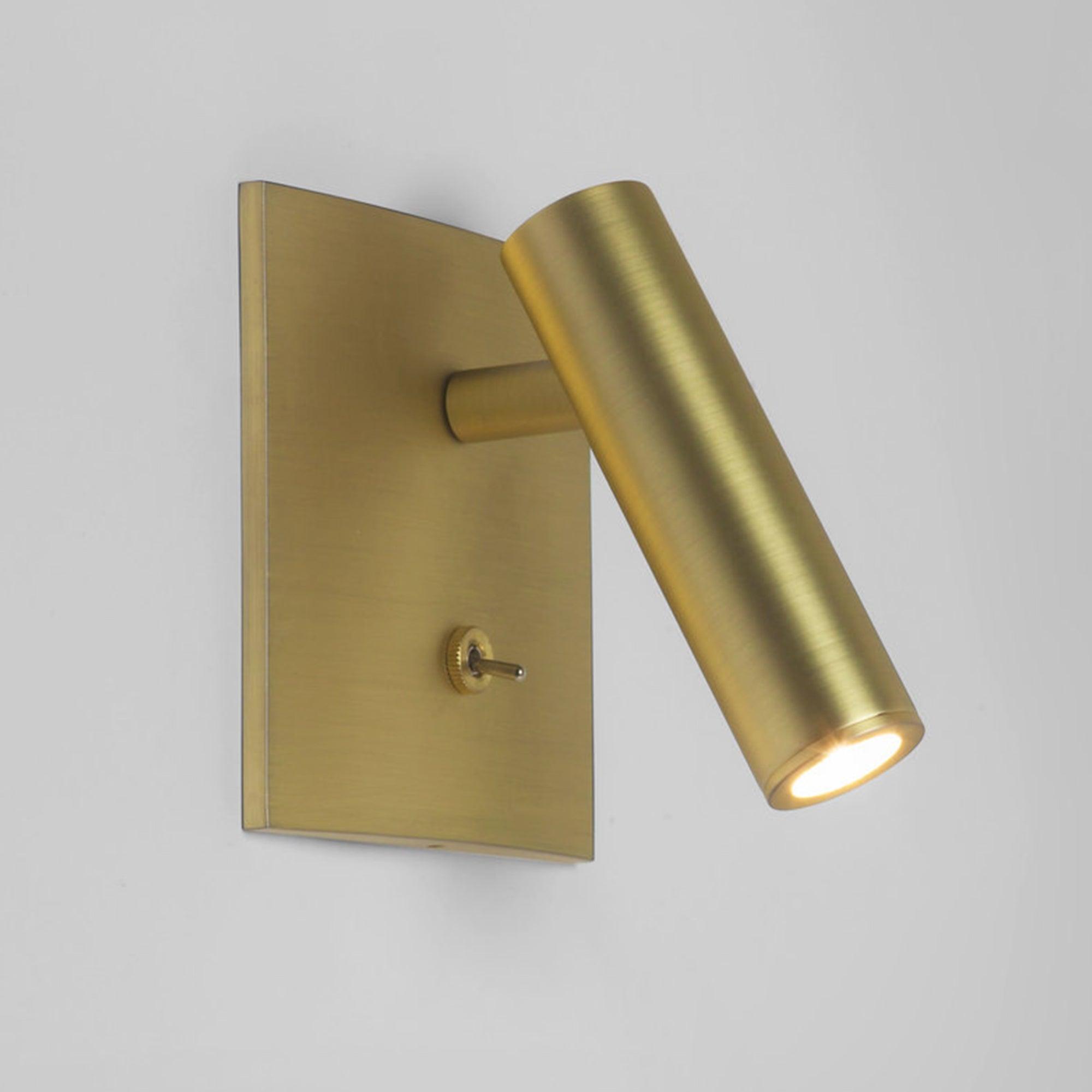 Trilvor Wall Light
