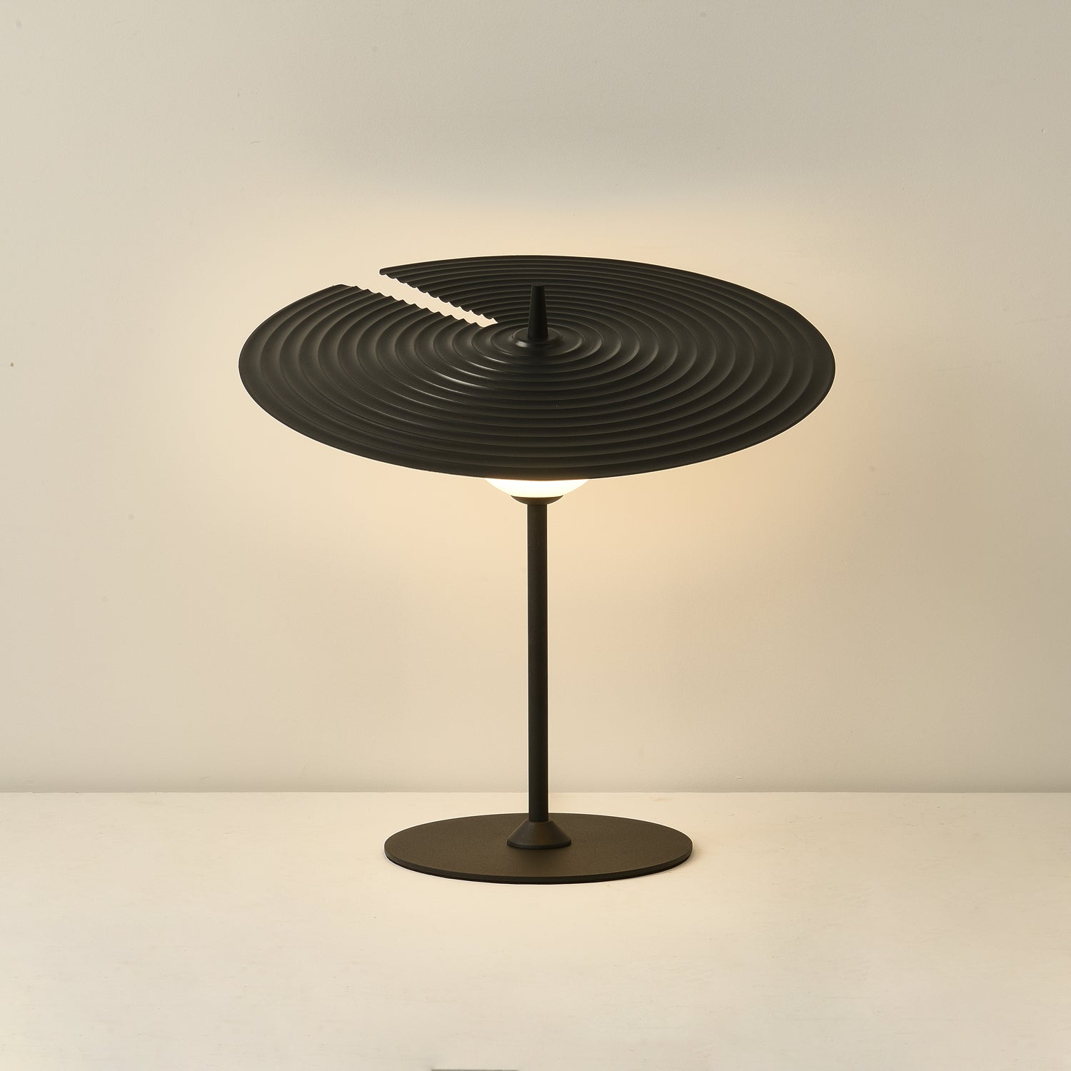 Mezon Table Lamp