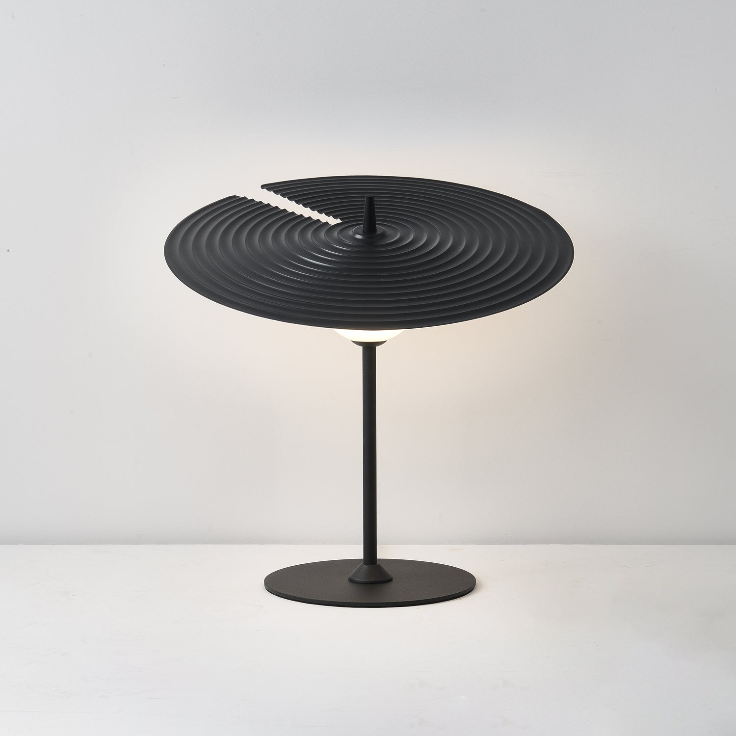 Mezon Table Lamp