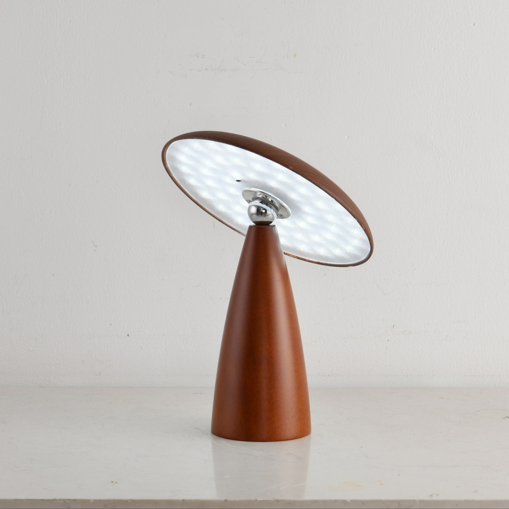 Milveto Table Lamp