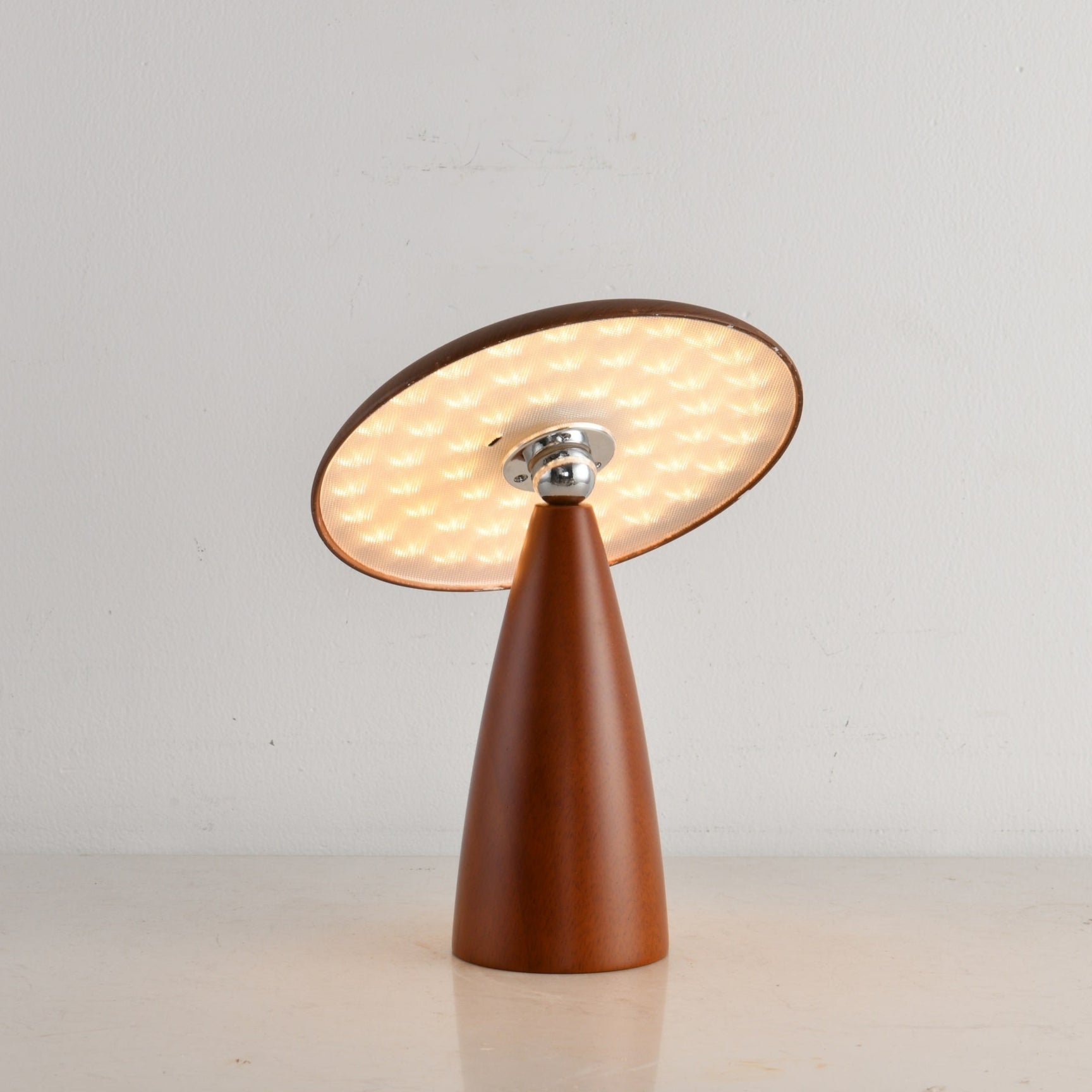 Milveto Table Lamp