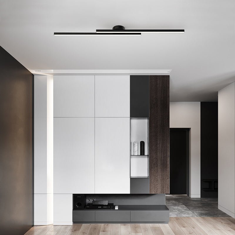 Longstrip Ceiling Light