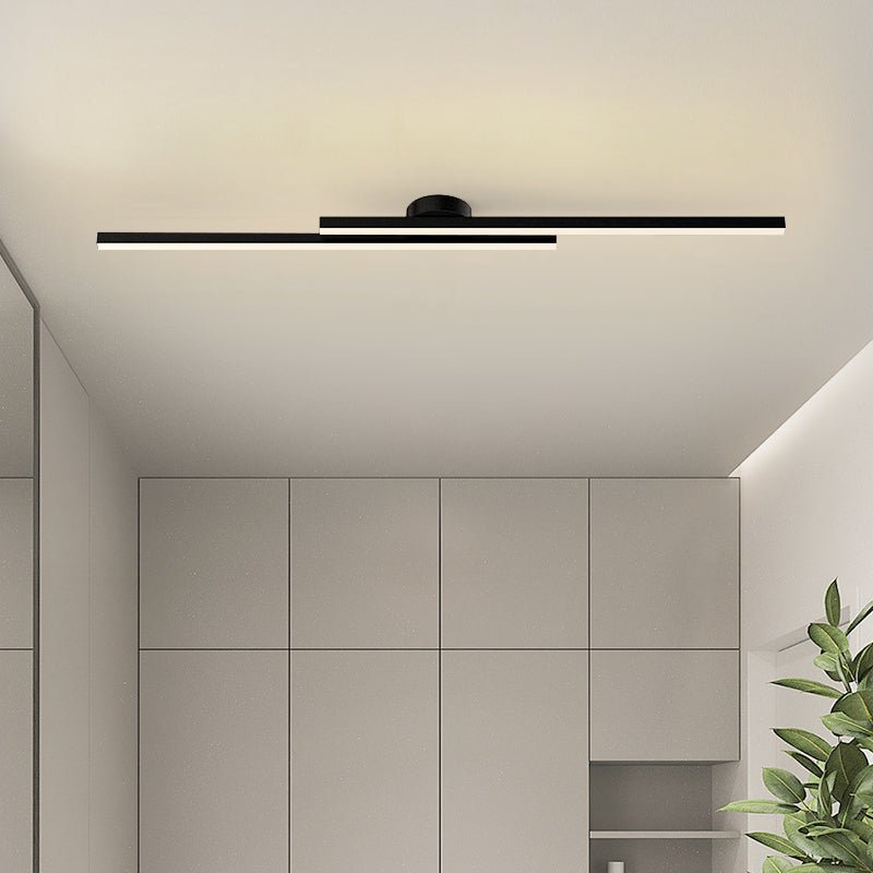 Longstrip Ceiling Light