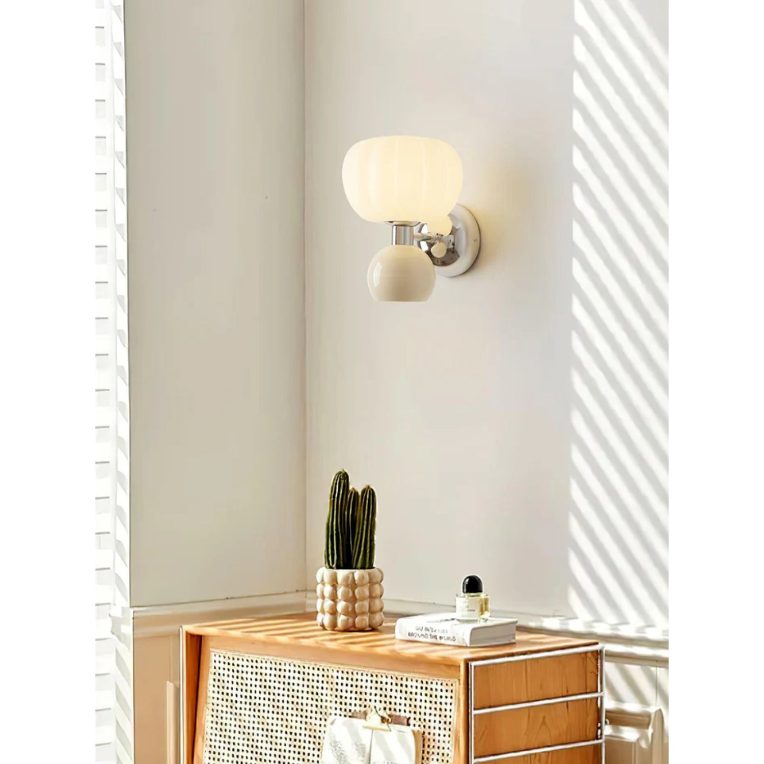 Scullon Wall Light