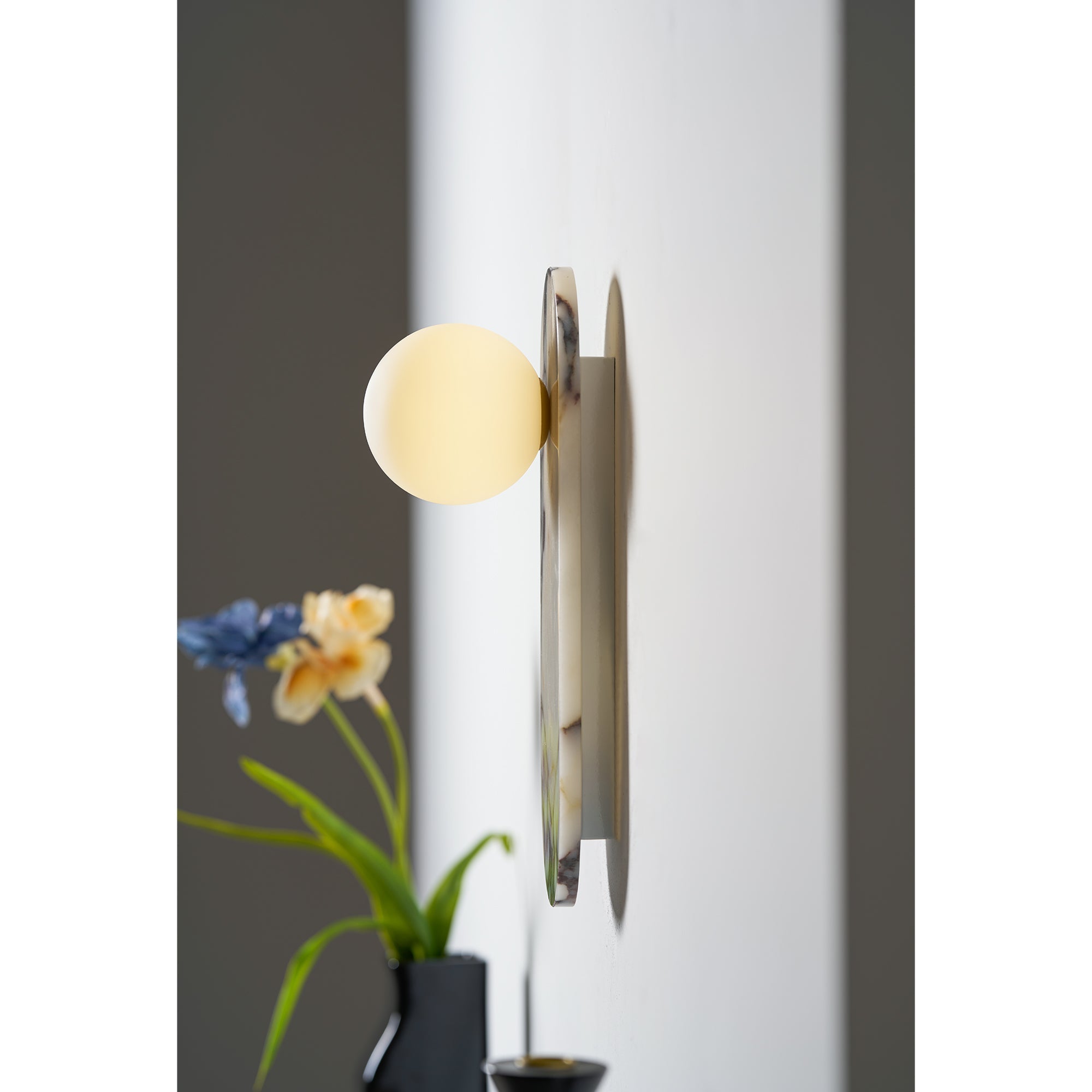 Glenu Globe Wall Light
