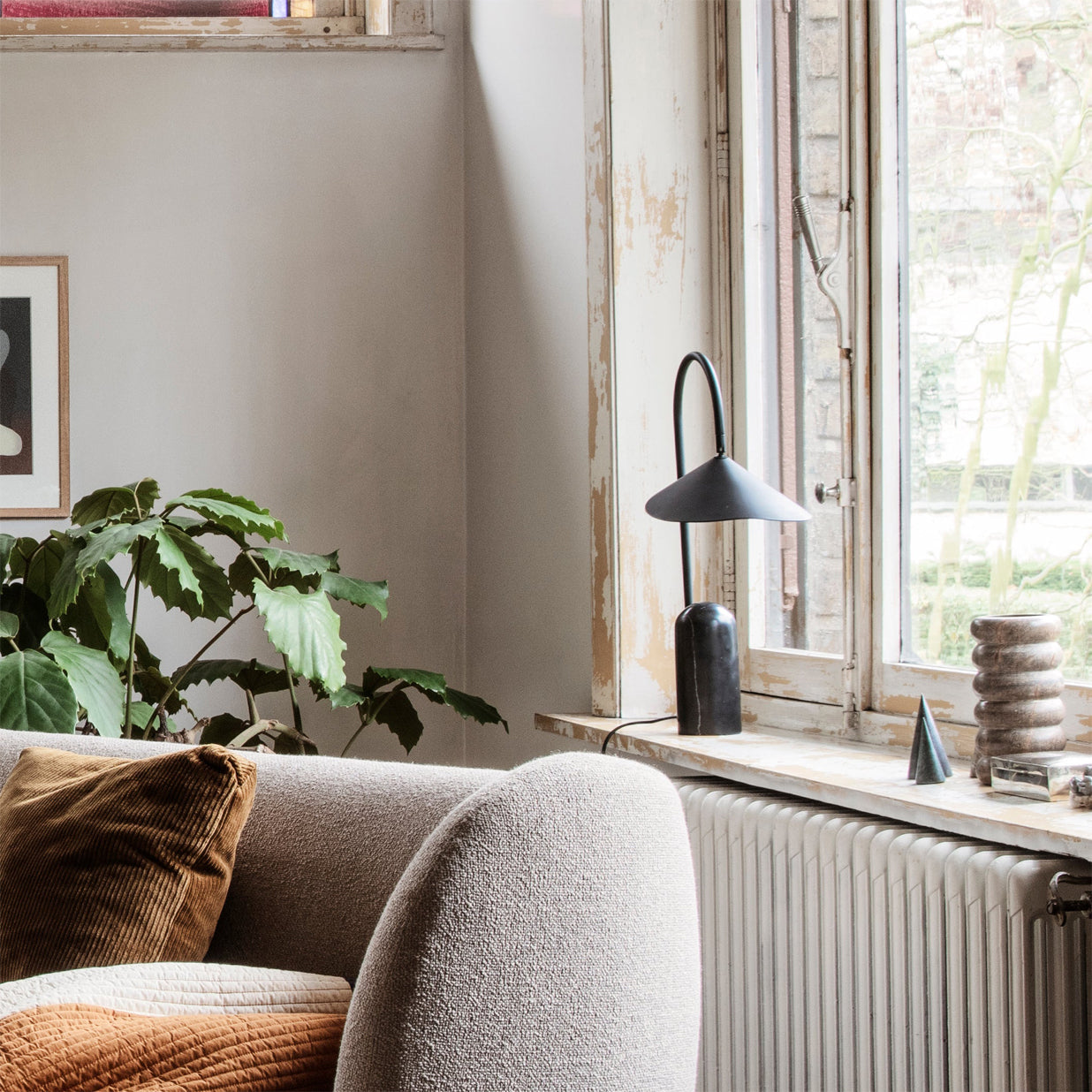Reyaris Modern Table Lamp