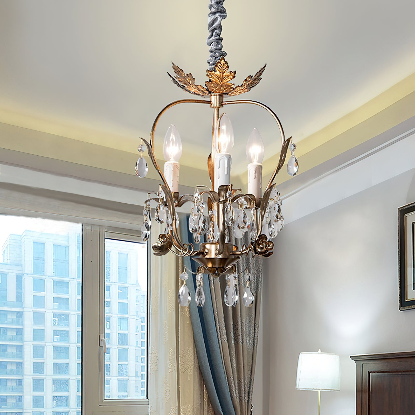 Wynnia Vintage Chandelier