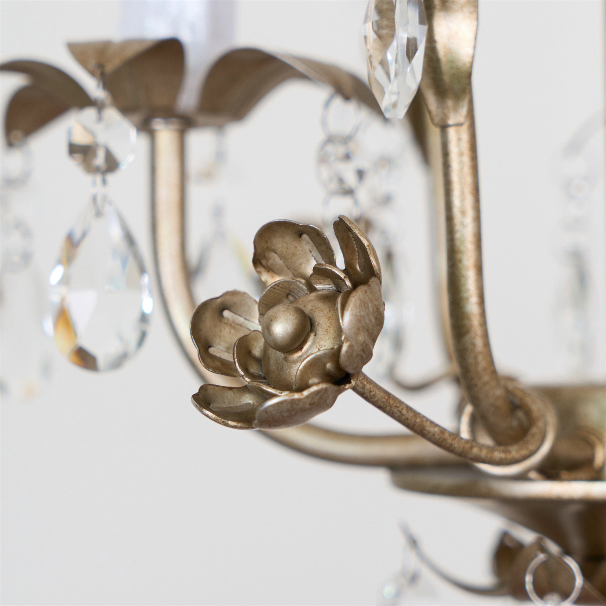 Wynnia Vintage Chandelier