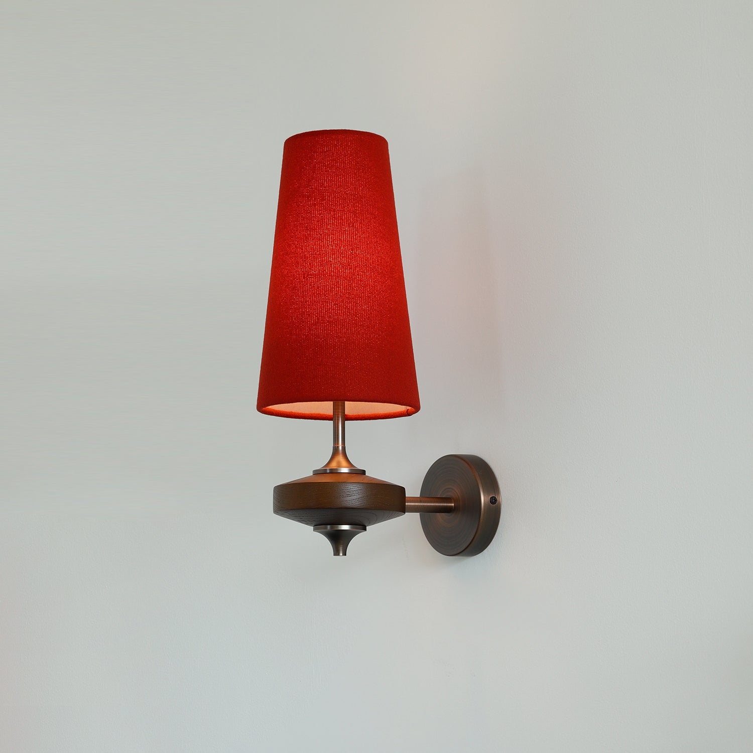 Monotena Wall Light
