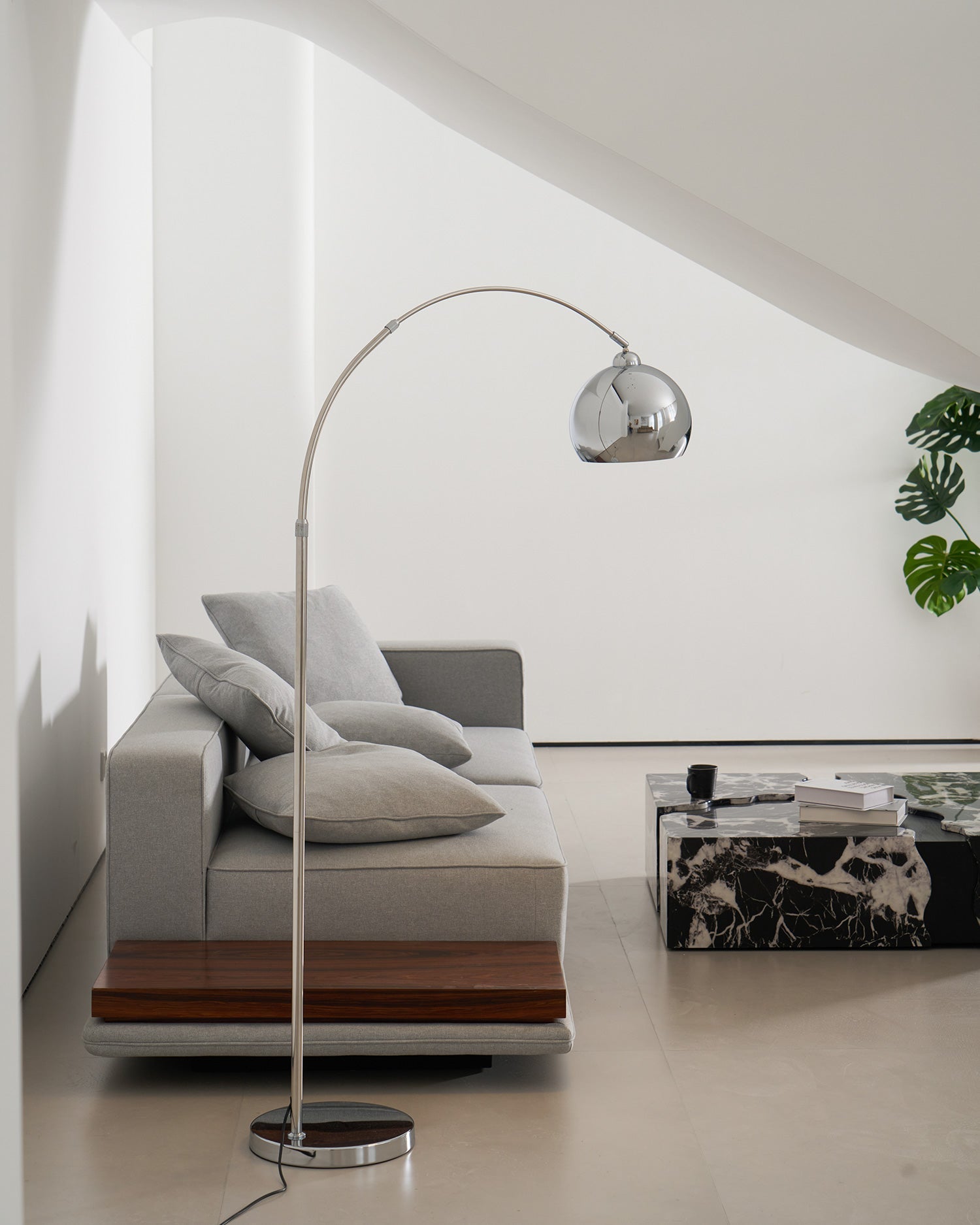 Zorro Modern Floor Lamp